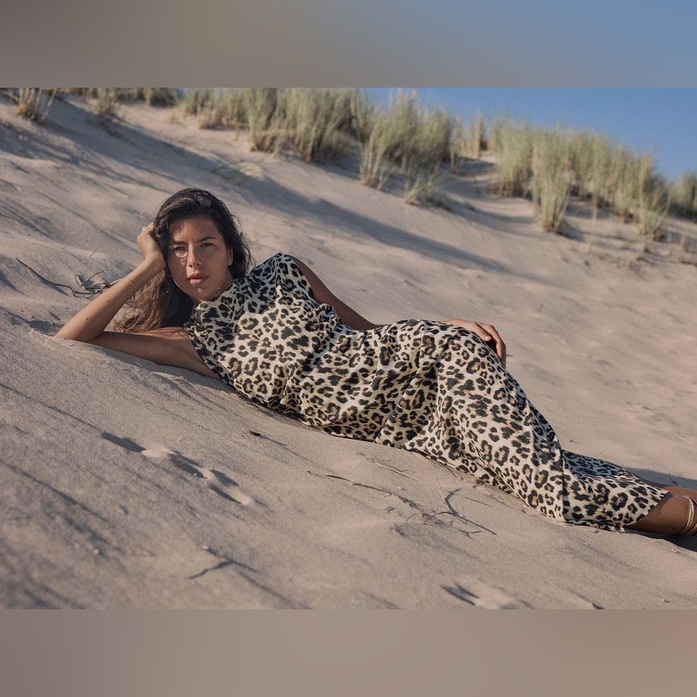 NWOT. Zara Leopard Linen Blend Draped Waist Midi Dress. Size M.